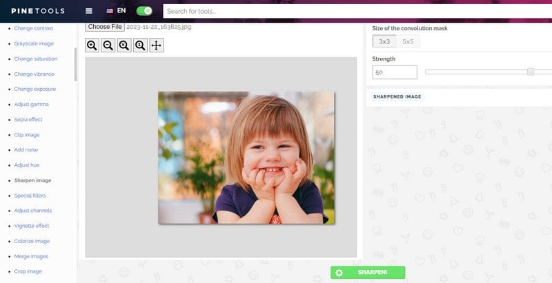 sharpen blurry photos online by Pinetools